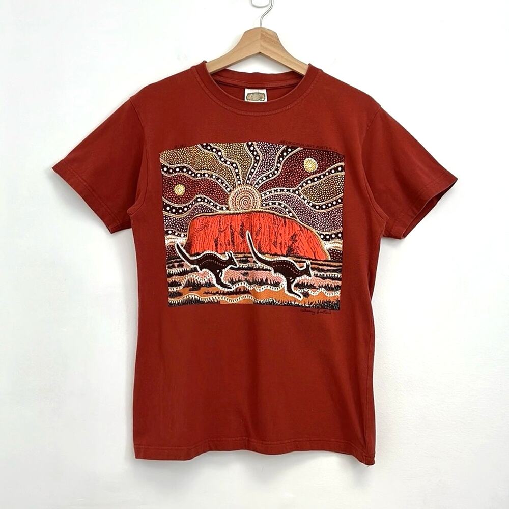 Vintage Danny Eastwood Australia Aboriginal Art Uluru Kangaroo Print Tee - Small